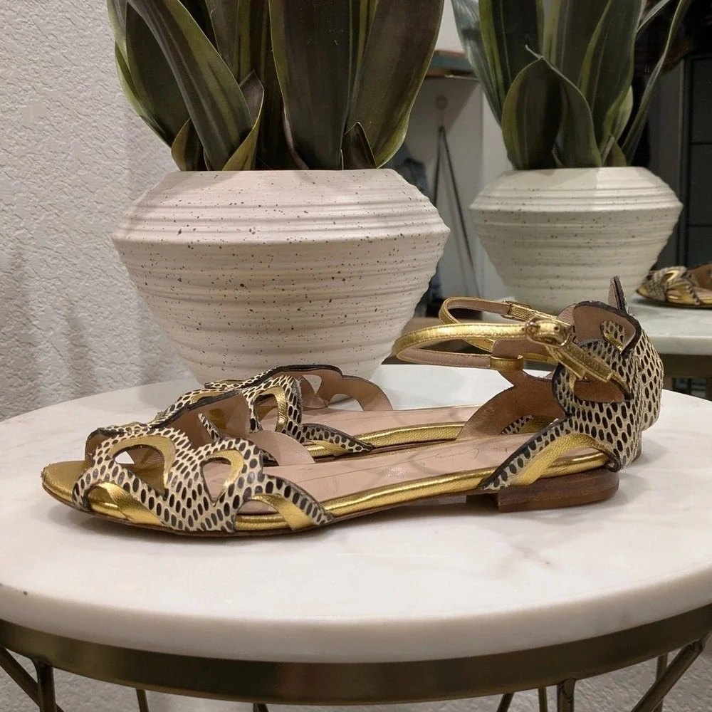 Lola Cruz Animal Print Metallic Gold Sandals Women's 37 Flat Butterfly Leather